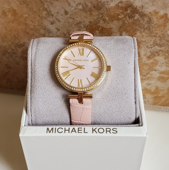 Michael Kors Watch - Picture 2 of 5